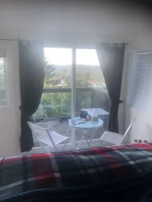 Stunning Views from a cozy space - Image 4