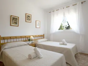 Wonderful private villa for 10 guests with private pool, A/C, WIFI, TV, patio and pets allowed - Image 4