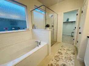 Cheerful 5 bedroom Home - 6 miles from Samsung - Image 5