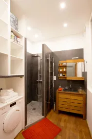 Luxury and comfort in the historic center of Bordeaux - Image 2