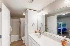 Exquisite dog-friendly home with kayaks, pool table, hot tub, & washer/dryer - Image 4