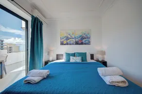 Magnificent Seafront 2-bedroom Sliema penthouse - Image 5