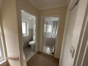 4 bed near Windsor - Image 5
