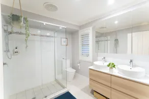 Ocean views, hot tub, sleeps 12, BBQ & Ping Pong table - Image 4