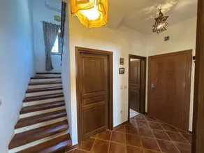 Luxury villa with private swimming pool - Image 2