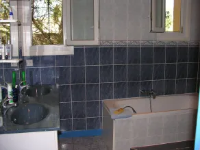 Cerca de Avignon, Bonita casa con piscina - Image 2