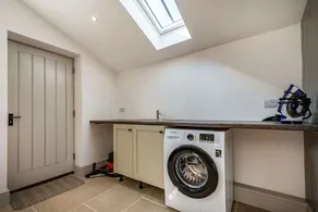 Dog friendly holiday home with superb garden and rural location - Ridge Barn - Image 2