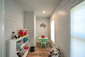 2UNITModernFarmhouse - Image 5
