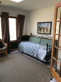 Spacious, well maintained, 4br 3bath home overlooking Golf Course. - Image 5