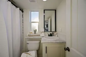 Shadowrock - Luxury Tiny Home with Amazing Views - Image 5
