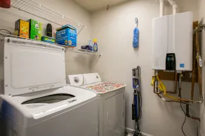 Pet-friendly house 35 minutes from ABQ airport;  45 minutes to Santa Fe; Artsy  - Image 3