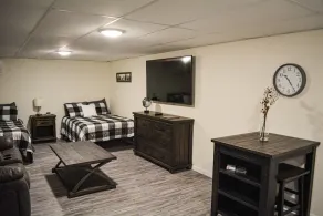 Bottoms Edge Ranch - Studio-suite - Image 5