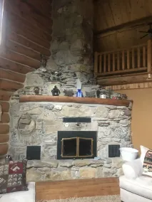 Log Home / Lodge Getaway - Image 5