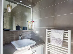 Vacation Home i Goulven med 2 sovrum som kan rymma 4 - Image 2