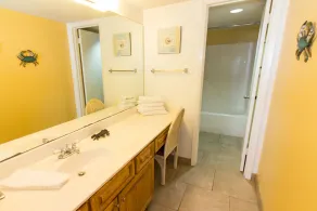 SUN ~SAND ~MAKE MEMORIES! ~BEAUTIFUL DIRECT BEACHFRONT ~SUANA ~RESORT AMENITIES! - Image 3