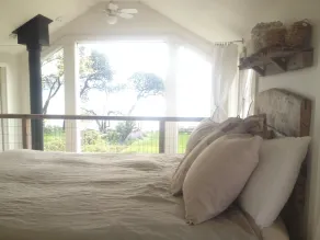 Vashon Island Loft  & Beach - Pet Friendly - Image 4