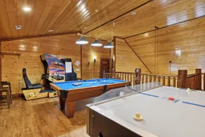 Secluded 6 Bedroom Private Indoor Pool Cabin with - Image 2
