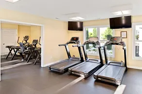 The Historic Powhatan, 2br suite, Friday check-in - Image 2