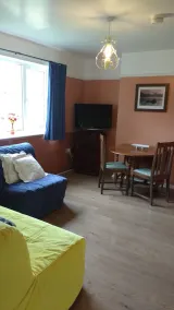 ¡Totalmente amueblado, todo confort, con jardín privado! - Image 5