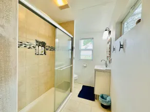 Pet Friendly Delightful Waterfront Cottage on Hoopers Island, MD. - Image 3