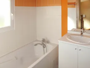Dejlig lejlighed i villa med WIFI, pool, klimaanlæg, TV, gårdhave og kæledyr tilladt - Image 5