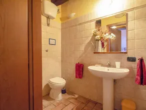 Beautiful apartment in villa with pool, WIFI, TV, terrace and pets allowed, close to San Gimignano - Image 2