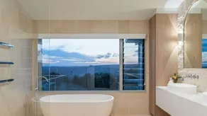 Miren Estate - lavish hinterland estate with pool - Image 2