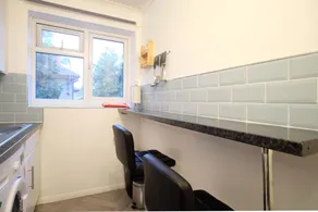 Modern and Bright One bed flat - Image 2