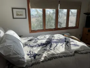 Cute waterfront apartment -- 8 min from the beach! - Image 5