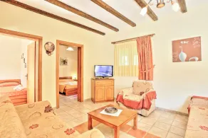 Villa Vasiliki: A traditional detached house in an amazing landscape, with private swimming poo - Image 5