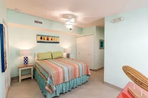 Stunning home on the canal with boat dock exclusive Key Colony Beach. - Image 5