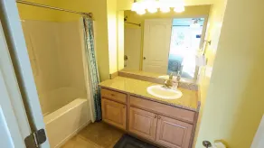 New Beach Townhouse w / Private Pool - À quelques pas de la plage - Image 5