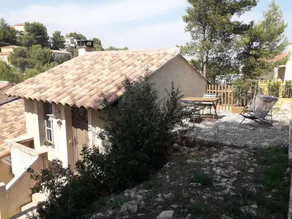 Studio med pool på kullarna i Provence - Image 4