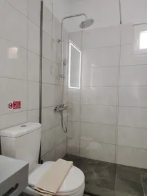 Appartement 'Amalia Dio' avec vue sur les montagnes, Wi-Fi et climatisation - Image 4