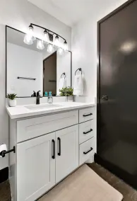 Bear Bungalow-2 bedroom luxury loft with free parking/walking distance downtown - Image 5