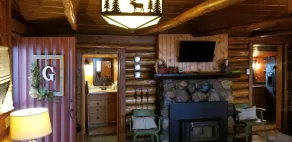 Rustik Log Cabin med Pontoon, Bunk House och Hot Tub på Beautiful Woman Lake - Image 2