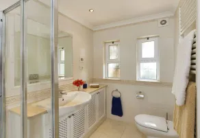 Elegant Family Villa, A/C, Private Pool, Landscaped Garden, Sea Views - 15mins walk to Santa Barbara - Image 4
