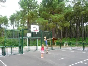 ZEcamping 4 étoiles animé chiens acceptés familial piscine couverte - Image 3