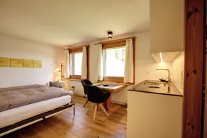 1-room flat with lake view on the 5th floor - Image 4