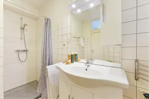 Haringvliet 11 is a cozy, light holiday home located in the front part of the North Sea Park. - Image 2