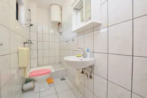 Apartment and Rooms Mila - Image 3