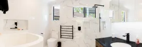 Very Cute Beach Cottage with Huge Private Pool and Amazing Outdoor Entertaining! - Image 4