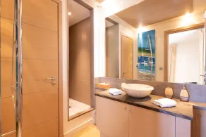 RARE ! Saint-Tropez Port Quai d'Honneur – Terrasse Vue Mer 100m² Climatisé - Image 2