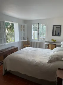 Charming Provencal villa with swimming pool in the heart of olive groves - Image 4