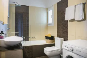 VILLA DU LAC ATHINAIS, 6 chambres, piscine privée, barbecue - Image 2