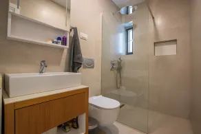 Holiday apartment with sea view and pool - Image 2