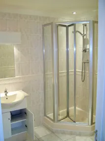 Gran casa de 4 dormitorios Situado en complejo de vacaciones con piscinas, bar club para niños. - Image 3