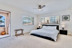 🏝1 block from beach🏡4 bed/4 bath🏄🏽‍♂️FASTwifi🚴🏽‍♂️A/C🚘Garage📺SMART TVs⛵️ - Image 4