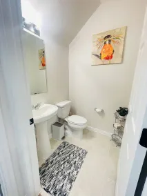 Cheerful 5 bedroom Home - 6 miles from Samsung - Image 4