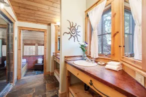 Upper Hollow Pines Cottage-Walking Distance to Sundance Resort - Image 3